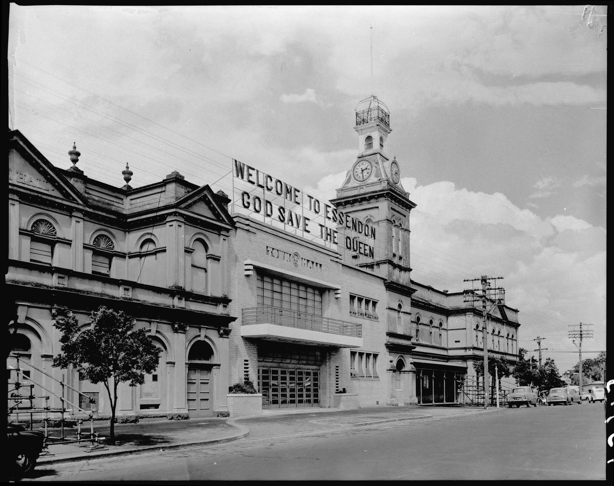 Essendon Town Hall, Essendon (1954)
