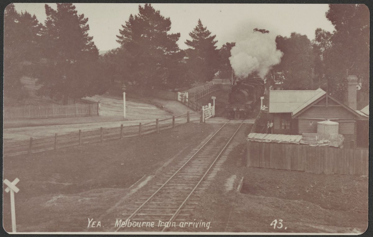 Yea. Melbourne train arriving (c. 1909)