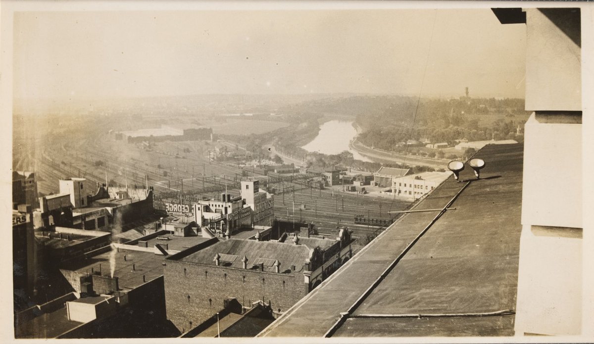 View of Melbourne, looking north from the T. & G. Building, Jolimont (1932)