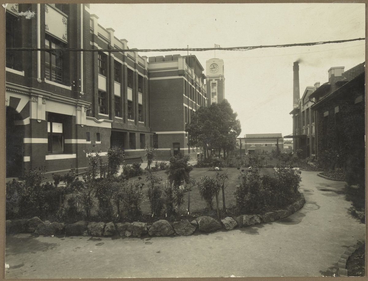 Gardens at Bryant & May, Richmond (1922–30)