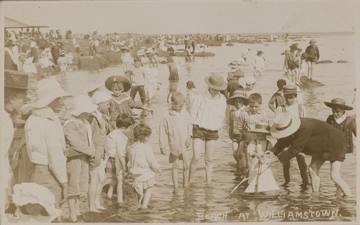 Collingwood Schools' Picnic in 1905 at Williamstown Beach