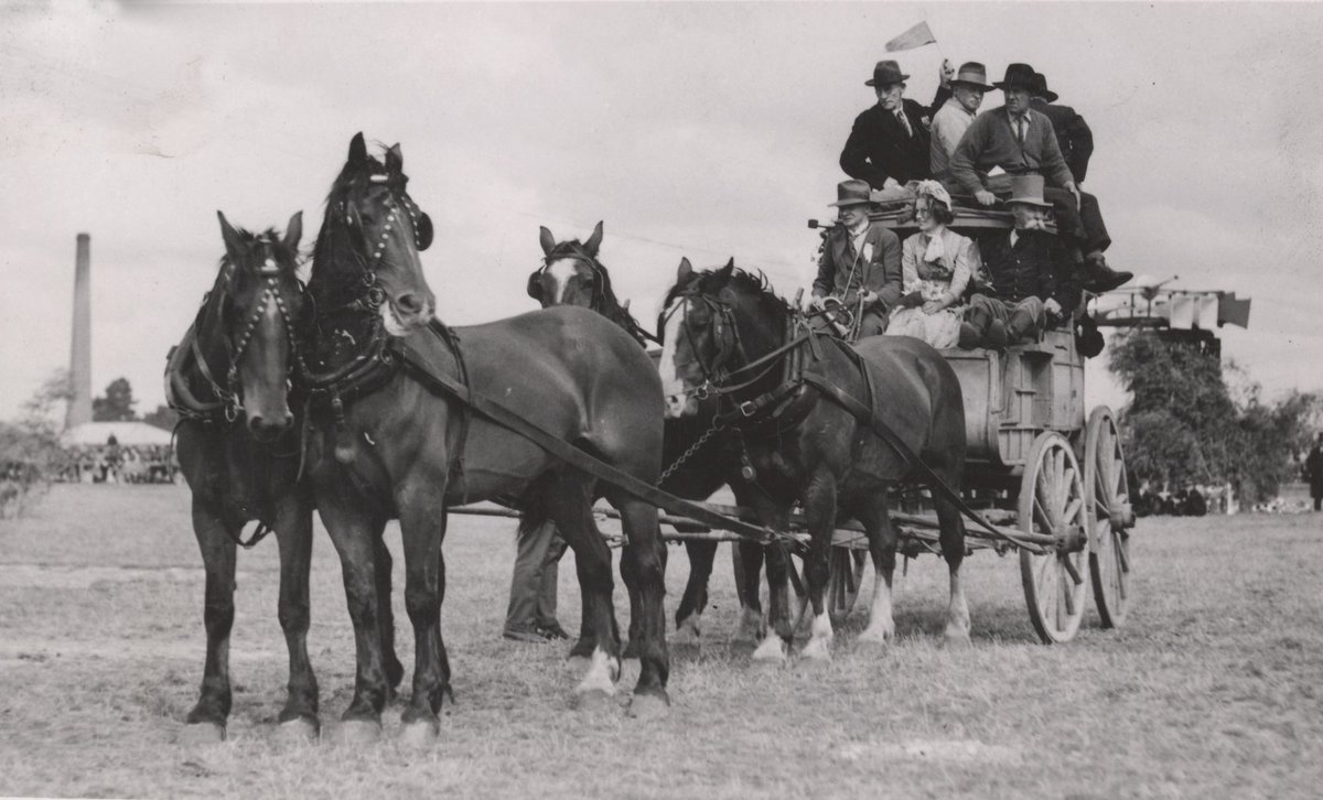 Cobb & Co.'s coach arriving at the Ballarat Show Grounds after the journey from Melbourne [for the Ballarat Centenary] (1938)