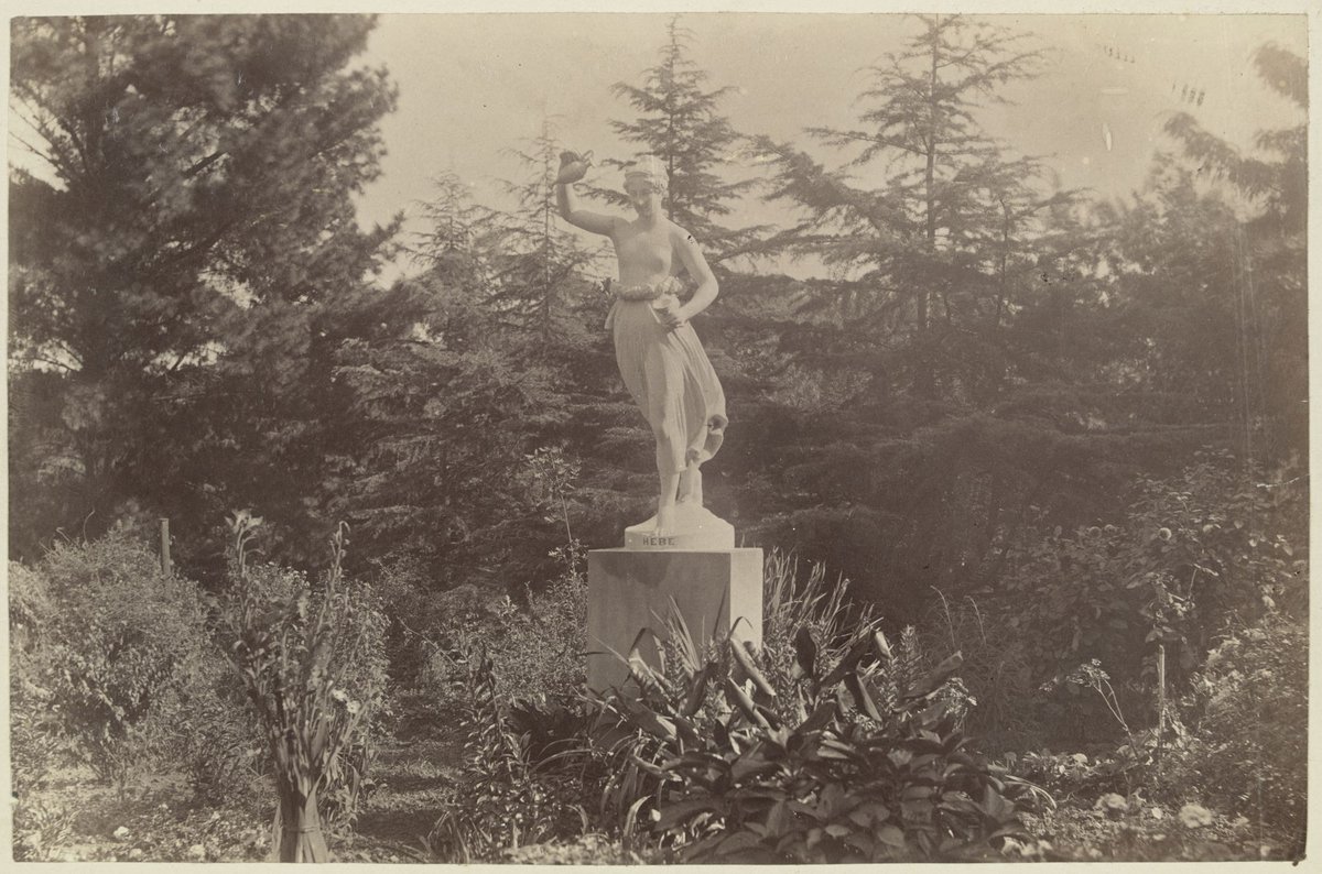 Statue of "Hebe", in the Fitzroy Gardens, Melbourne, East Melbourne (1890?)