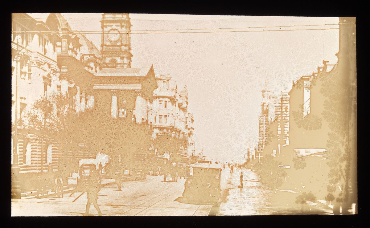[Swanston Street looking south], Melbourne City (1900–20)