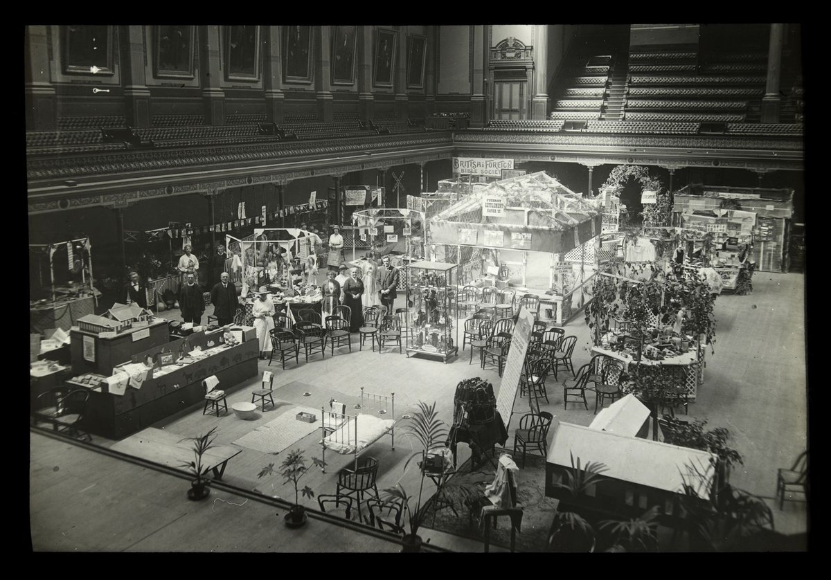 General view of the Bazaar, Melbourne Town Hall, Melbourne City (1915–24)