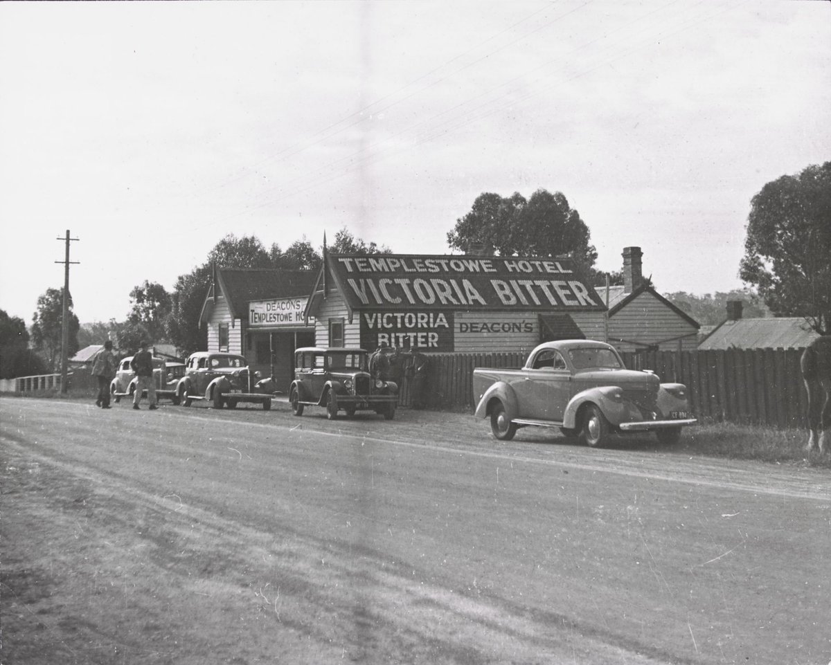 Deacon's Templestowe Hotel (c. 1940)