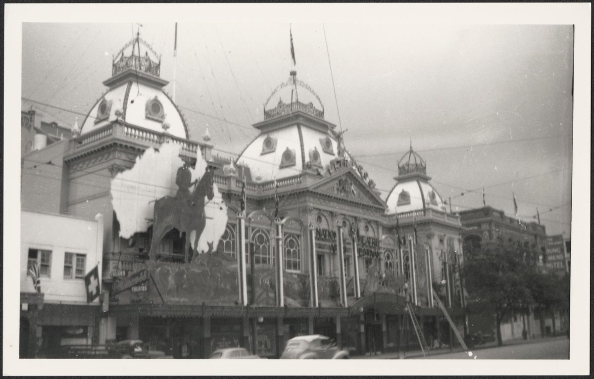 Melbourne at the time of Queen Elizabeth's visit 1954