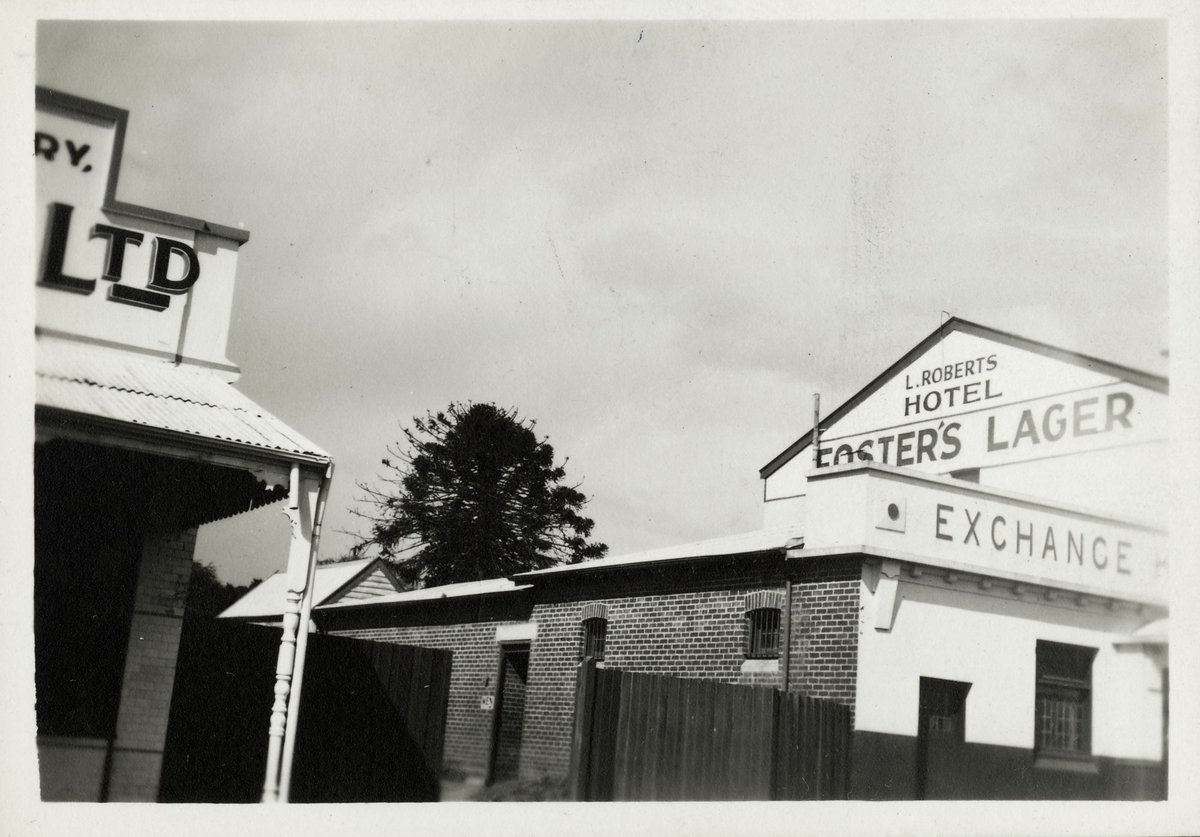 Exchange Hotel Point Nepean Road Cheltenham (1943)