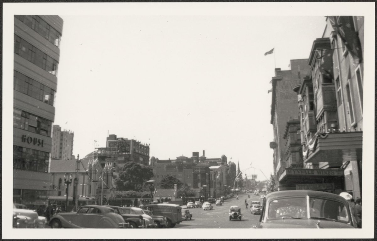 Melbourne at the time of Queen Elizabeth's visit 1954