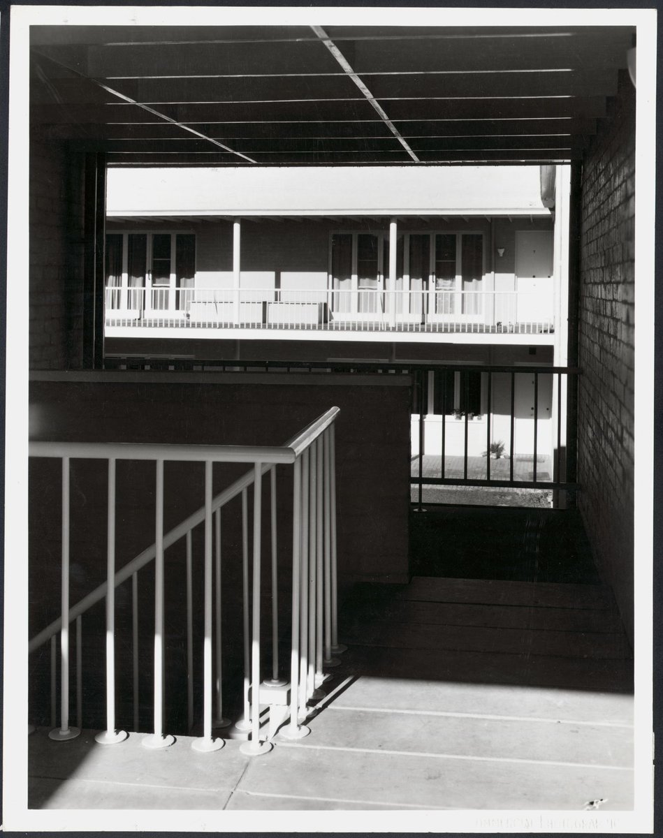 Clendon, batchelor flats, Armadale, Victoria (1939)