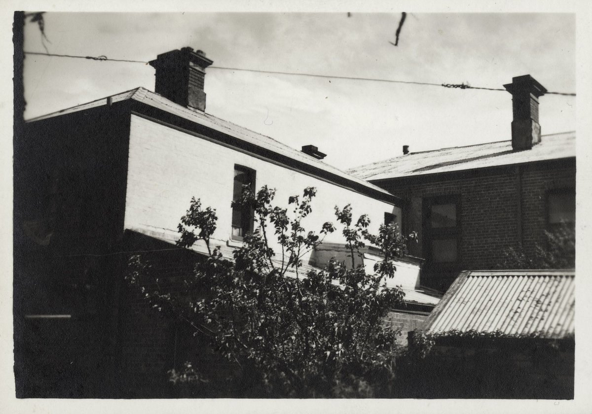 Exchange Hotel Point Nepean Road Cheltenham (1943)
