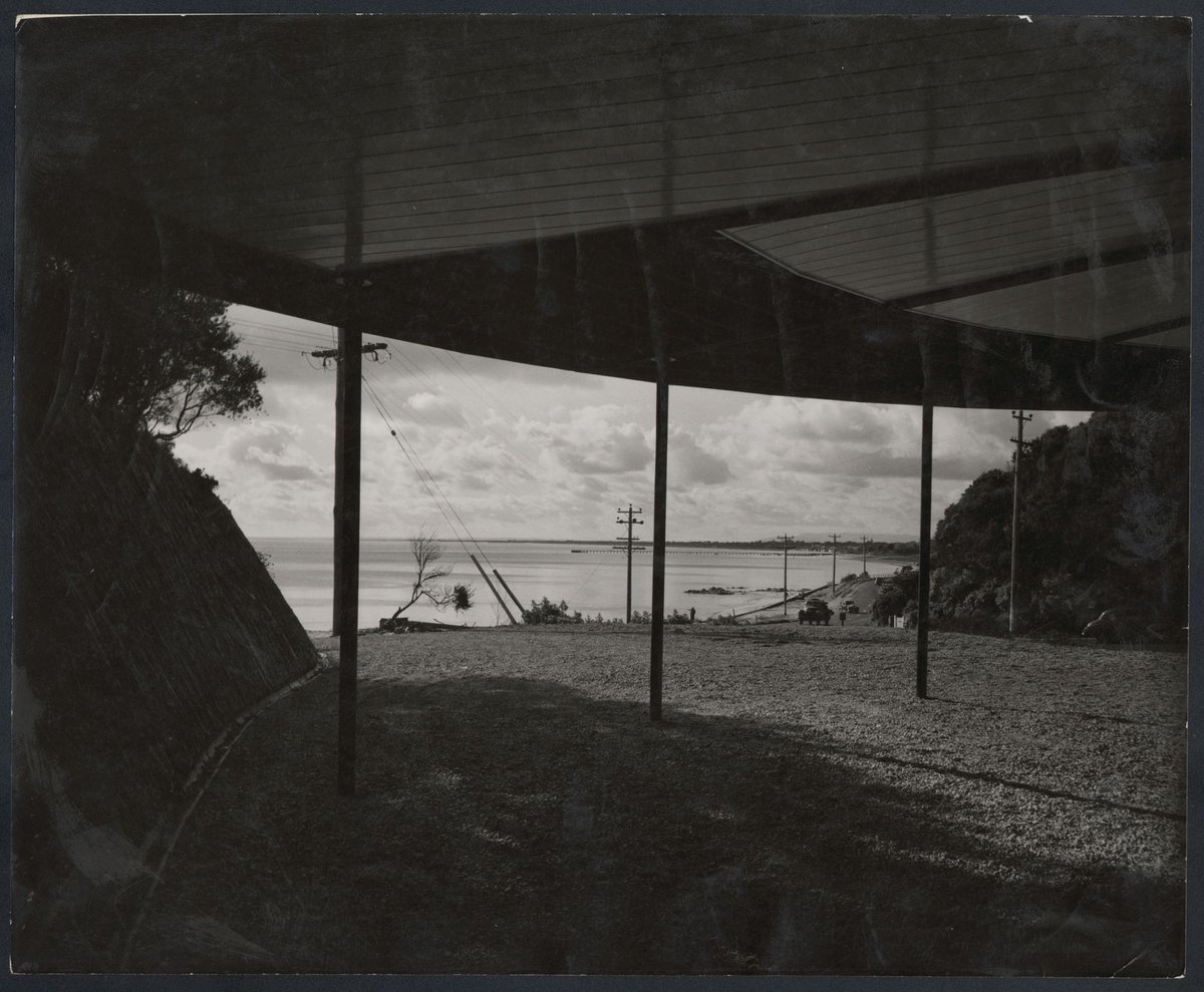 Henty House, Frankston, Victoria (1950–51)