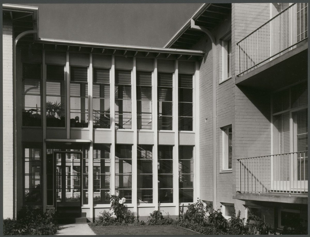 Hillstan flats, 586 Point Nepean Road, now Nepean Highway, Brighton East (1951)