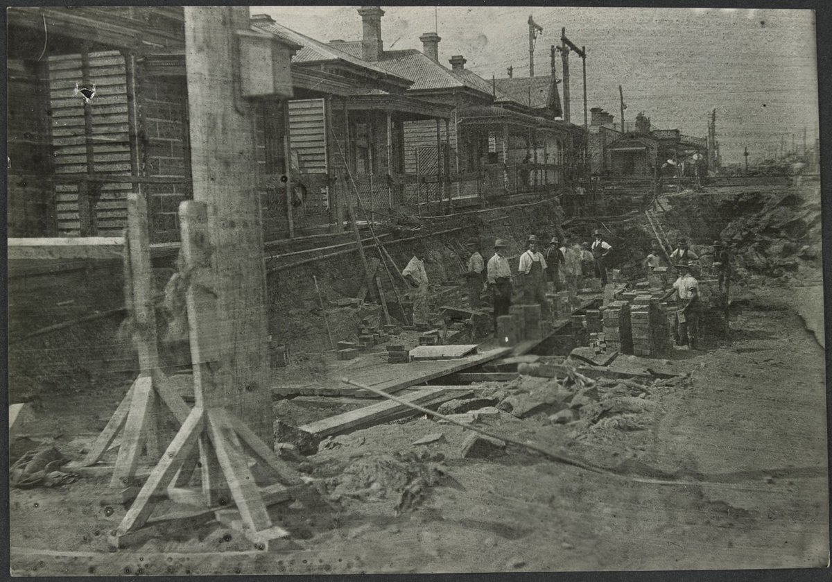 South Kensington to West Footscray, railway excavations (1927)