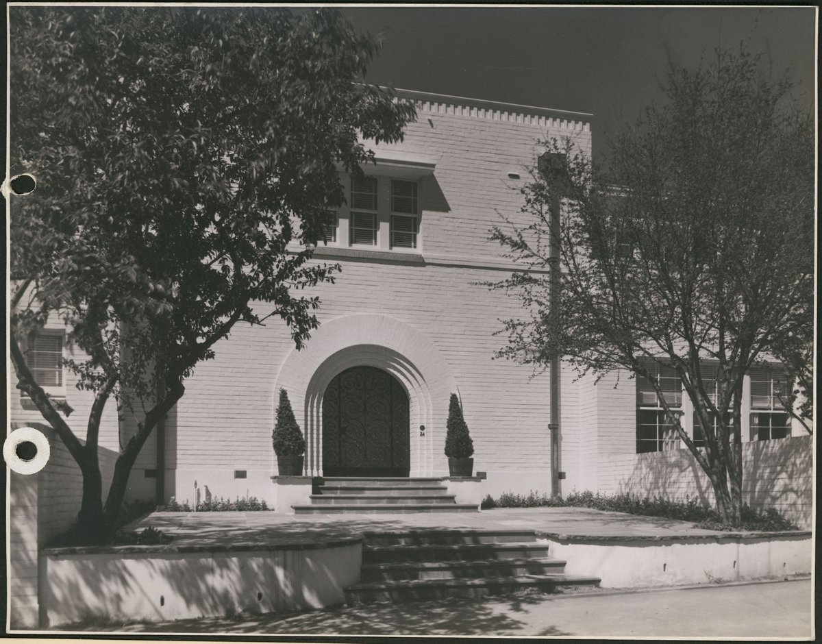 Residence of Hamilton Sleigh Esq. Wallace Avenue Toorak Vic (1938)