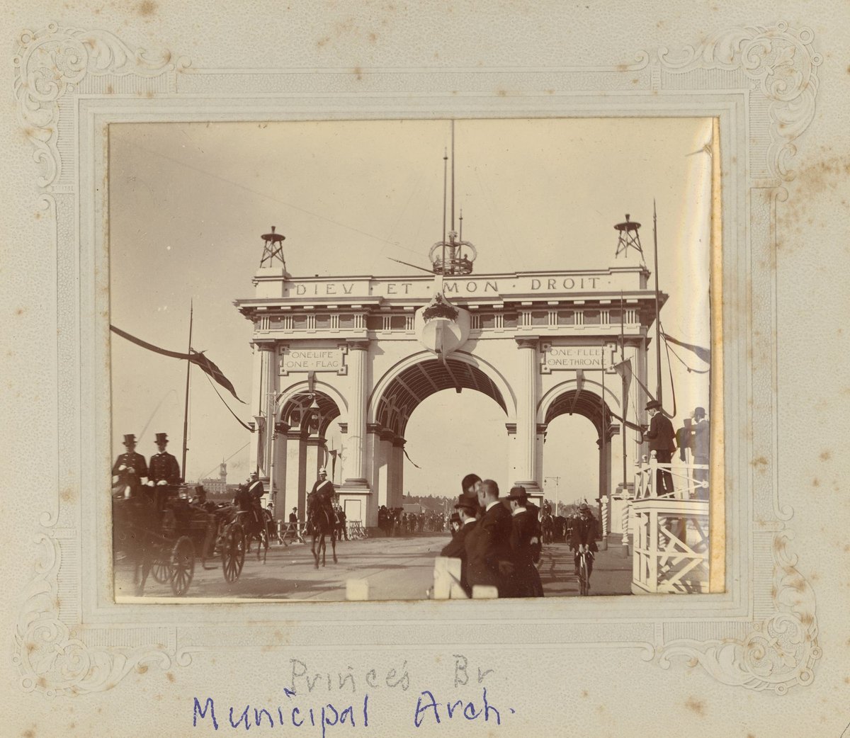Princes Bridge Municipal Arch, Melbourne, Vic, Melbourne City (1901)