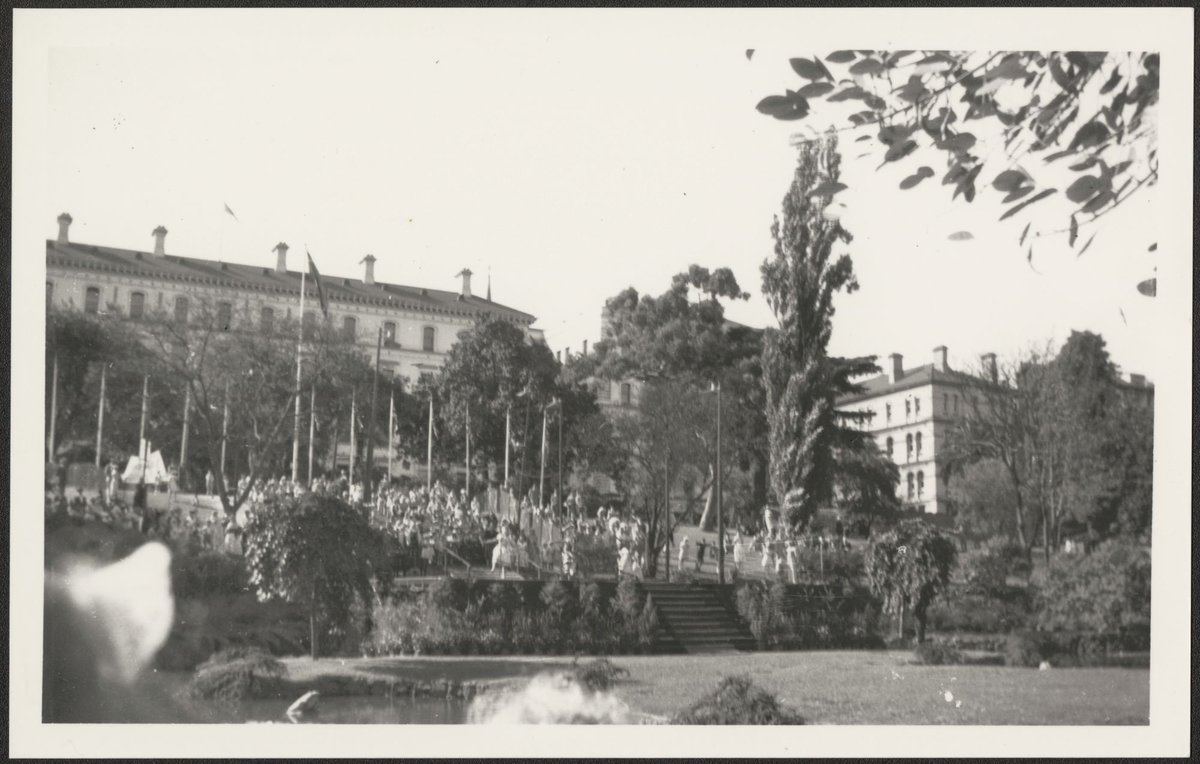Melbourne at the time of Queen Elizabeth's visit 1954