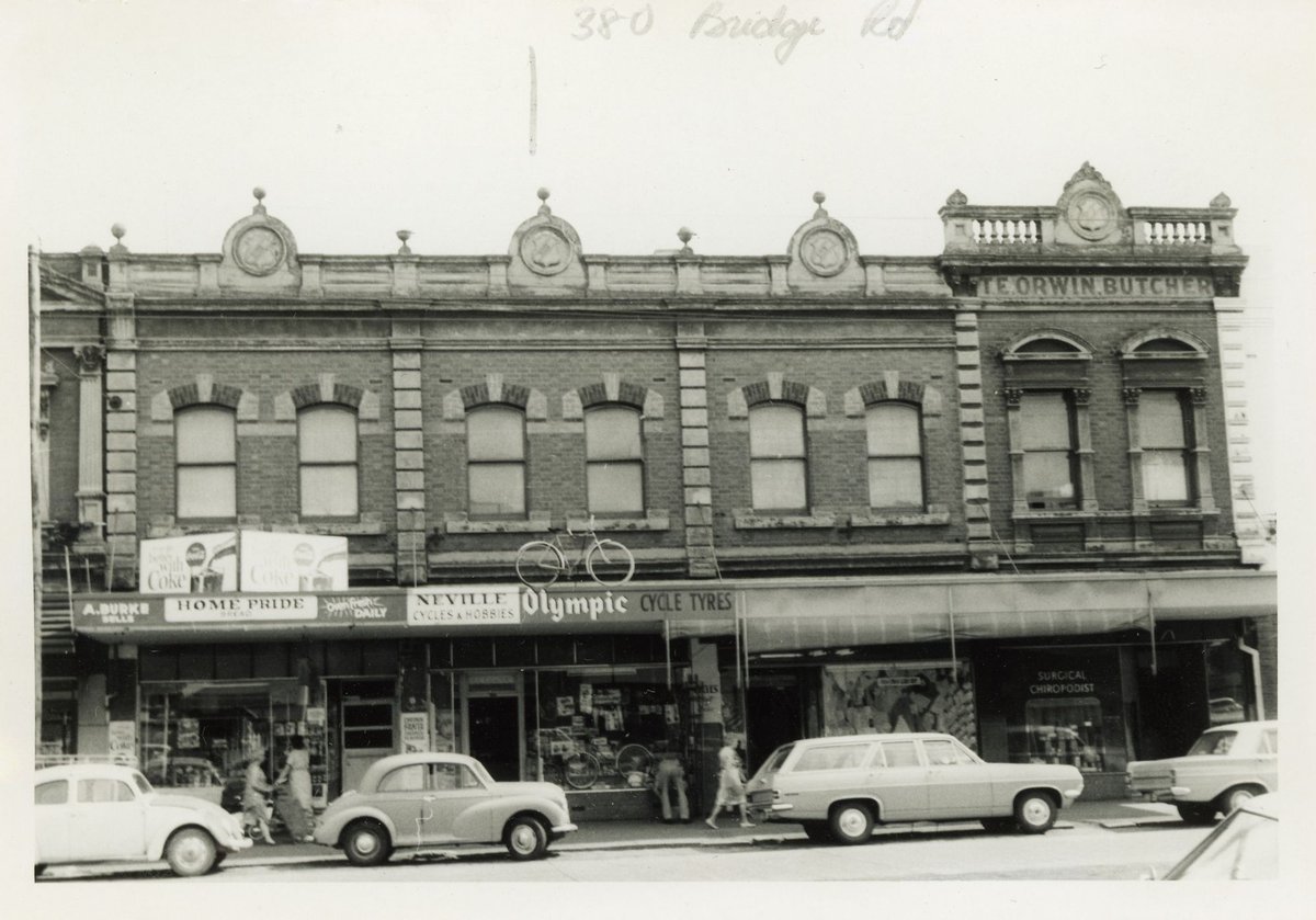Terrace buildings, Bridge Road, Richmond (1967–69)