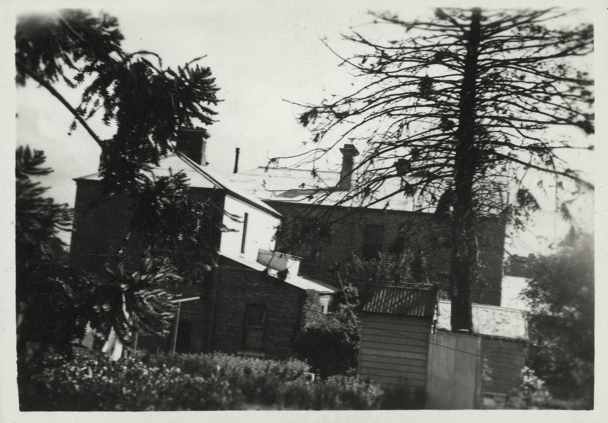 Exchange Hotel Point Nepean Road Cheltenham (1943)