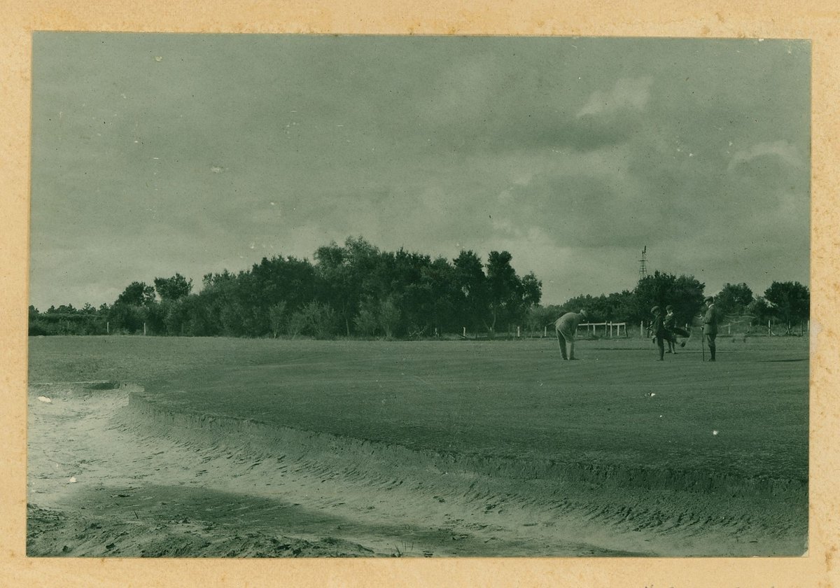 Scenes at the Royal Melbourne Golf Club, Sandringham (c. 1909)