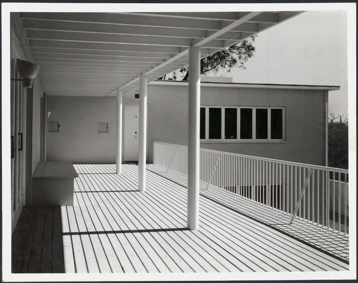 Clendon, batchelor flats, Armadale, Victoria (1939)