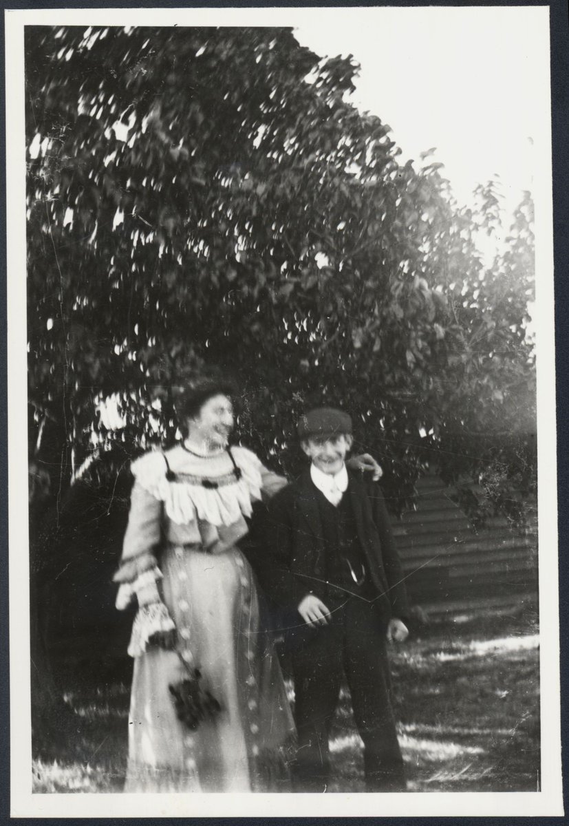 Collection of images of unidentified people and places, in Melbourne and possibly around the Warrnambool area (1984?)