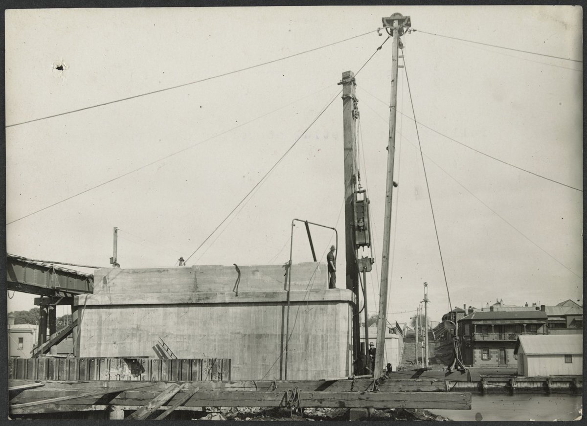 South Kensington to West Footscray, bridge over the Maribyrnong River (1927)