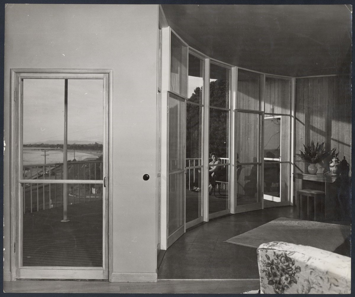 Henty house, Nepean Highway, Frankston, Victoria (1953)