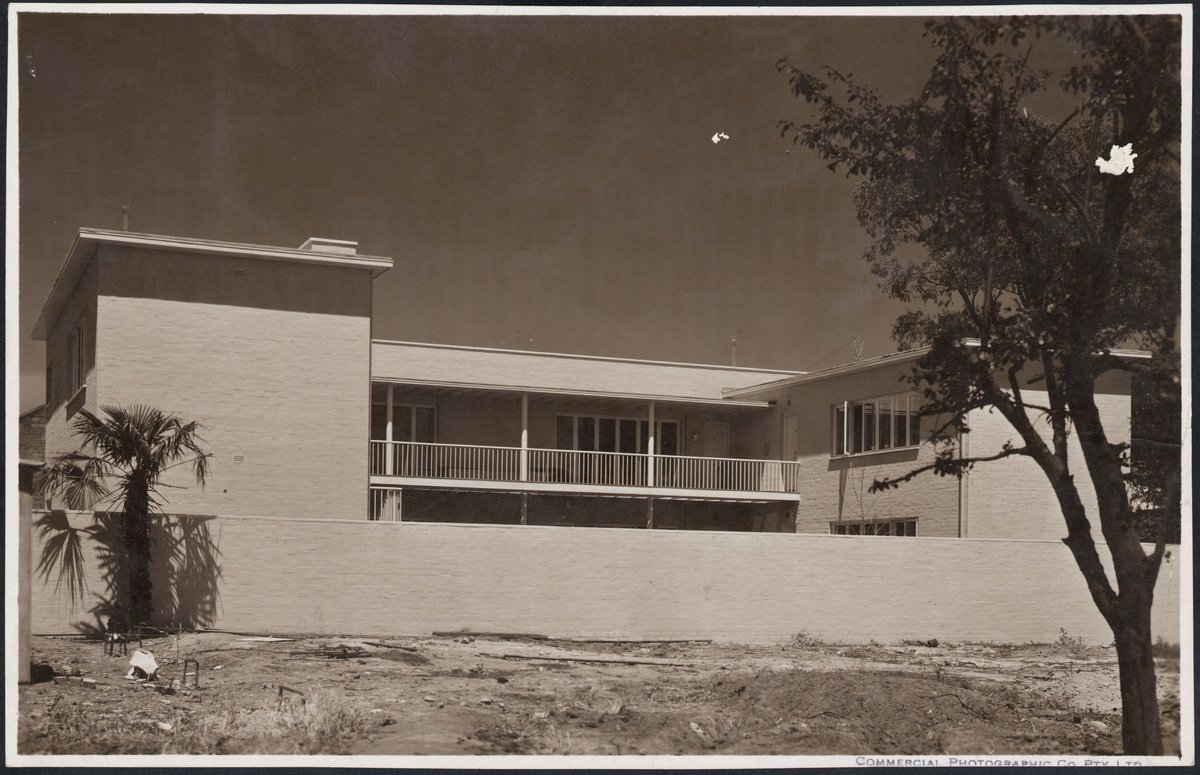 Clendon, batchelor flats, Armadale, Victoria (1939)