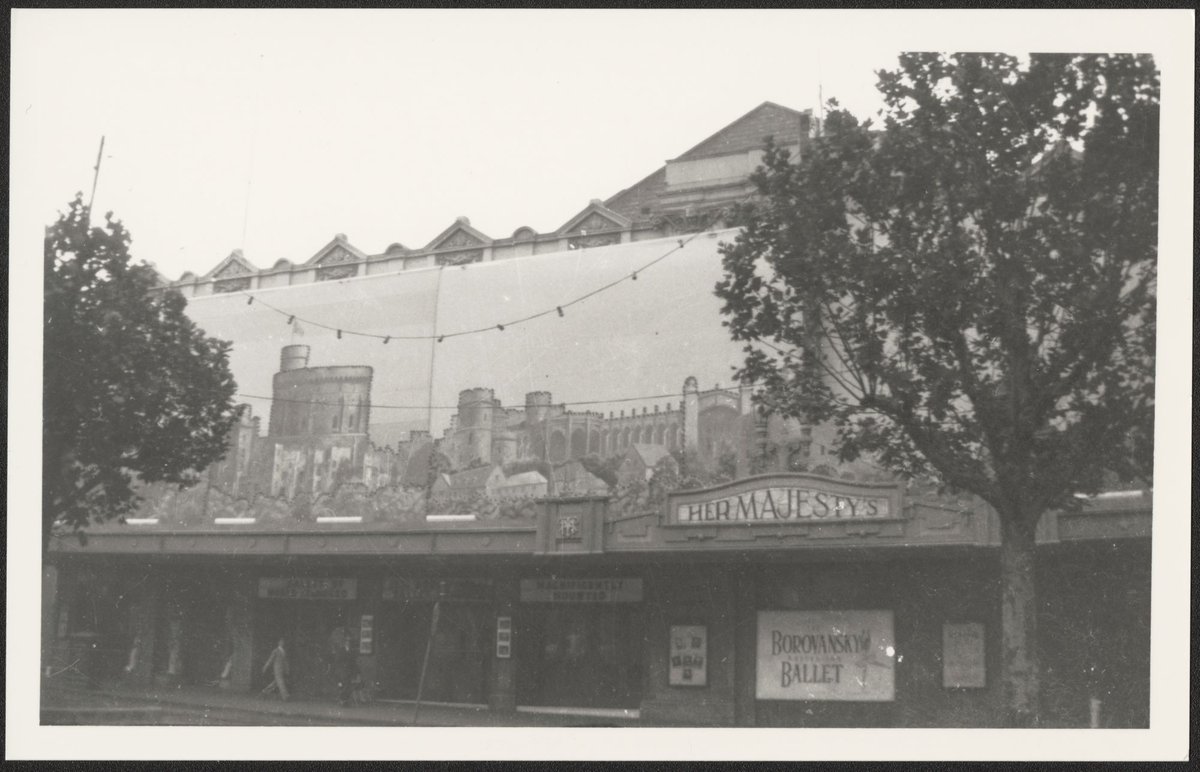 Melbourne at the time of Queen Elizabeth's visit 1954