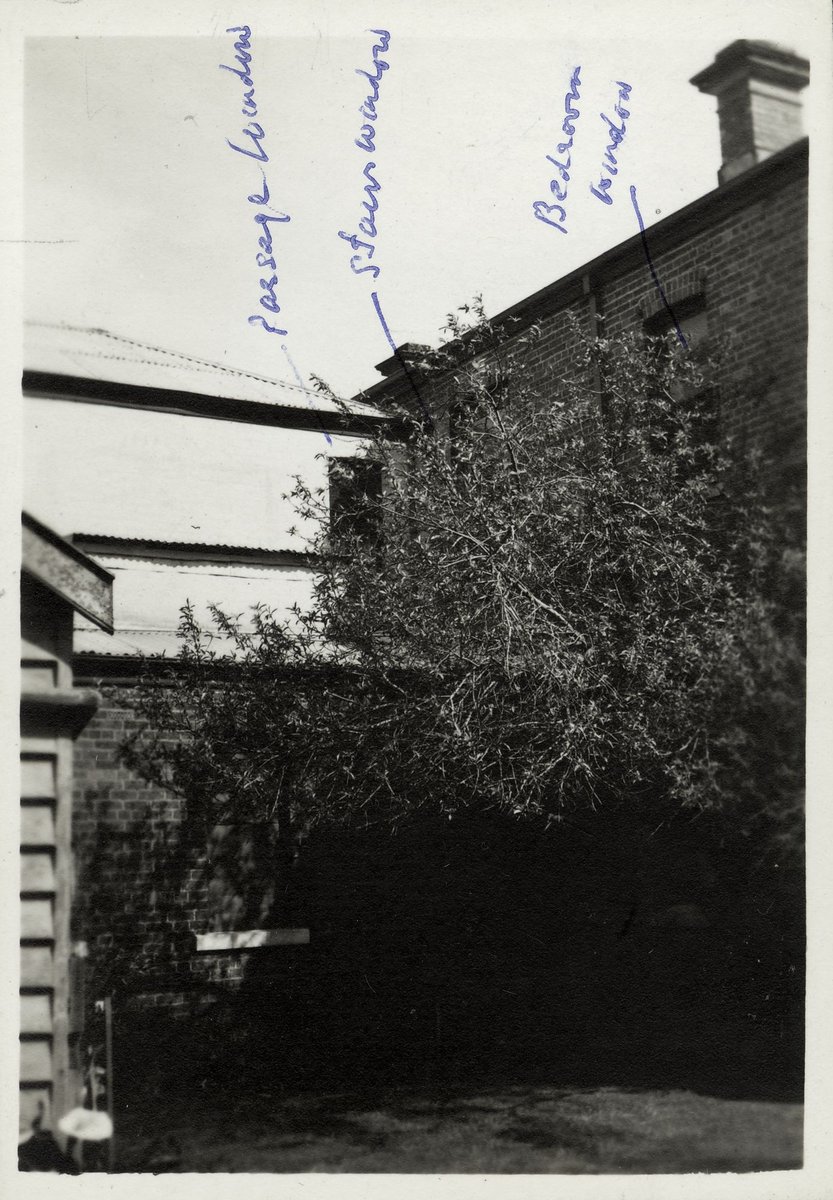 Exchange Hotel Point Nepean Road Cheltenham (1943)