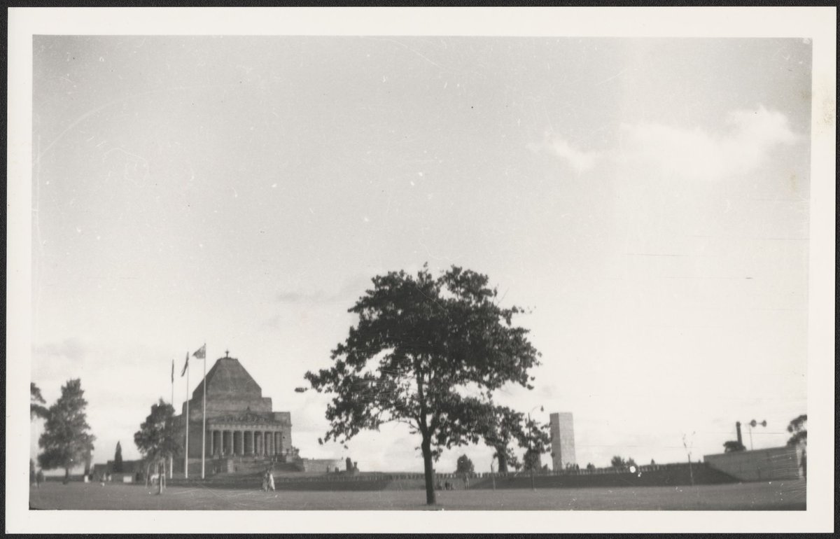 Melbourne at the time of Queen Elizabeth's visit 1954