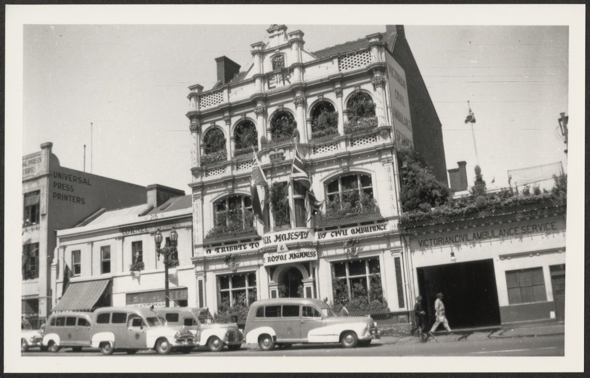 Melbourne at the time of Queen Elizabeth's visit 1954
