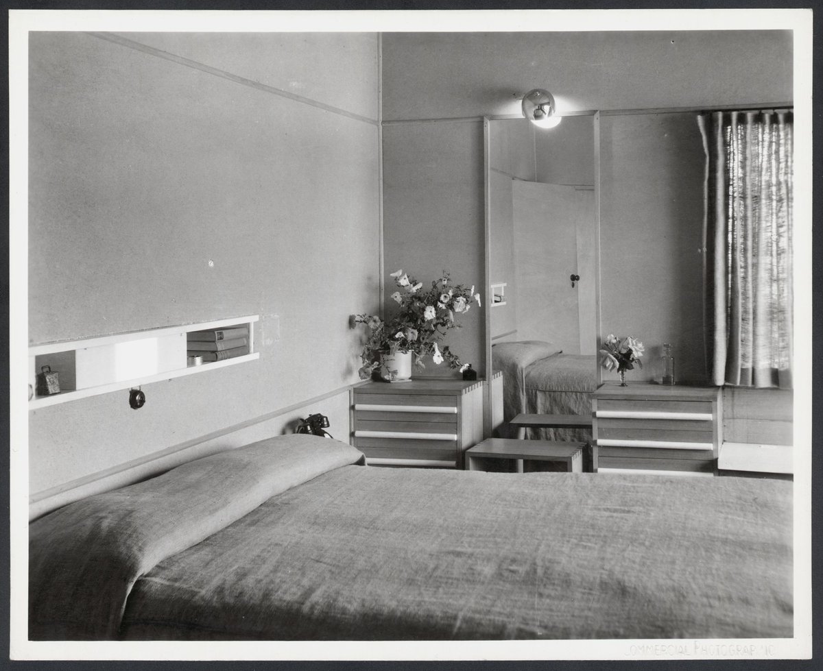 Clendon, batchelor flats, Armadale, Victoria (1939)