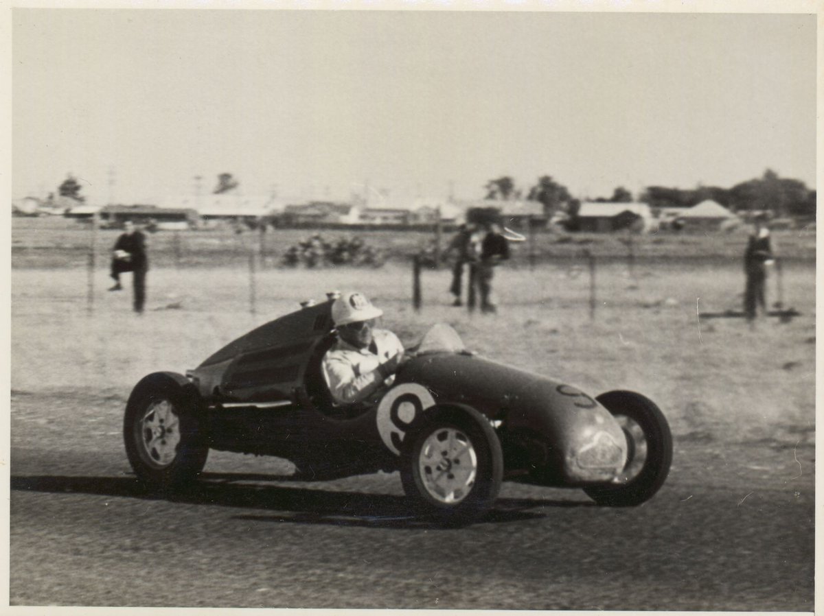 Car No. 9 racing at Altona (1950–54)