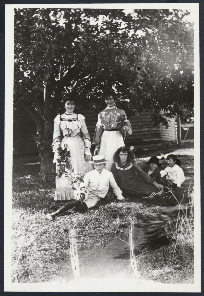 Collection of images of unidentified people and places, in Melbourne and possibly around the Warrnambool area (1984?)