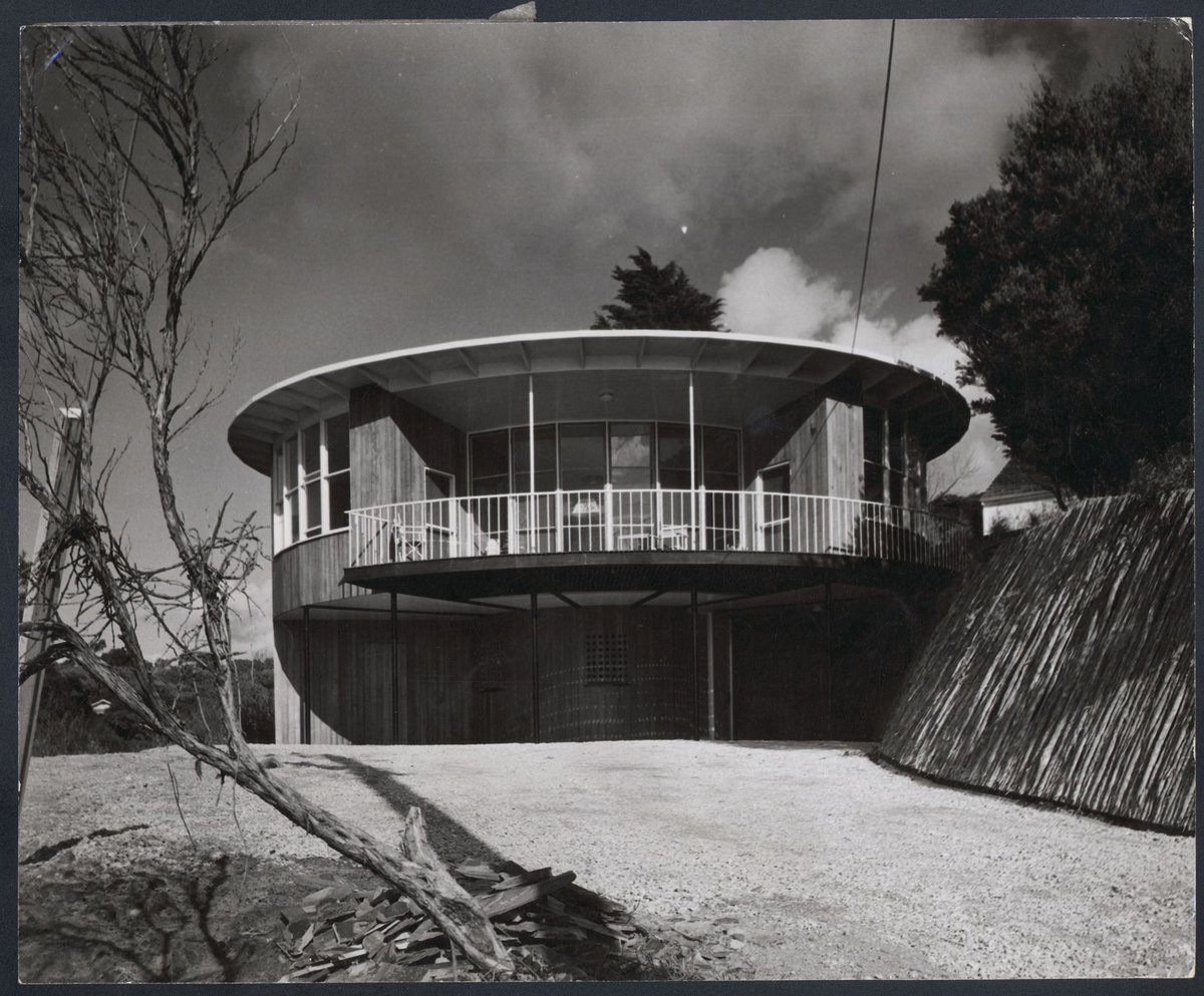 Henty House, Frankston, Victoria (1950–51)