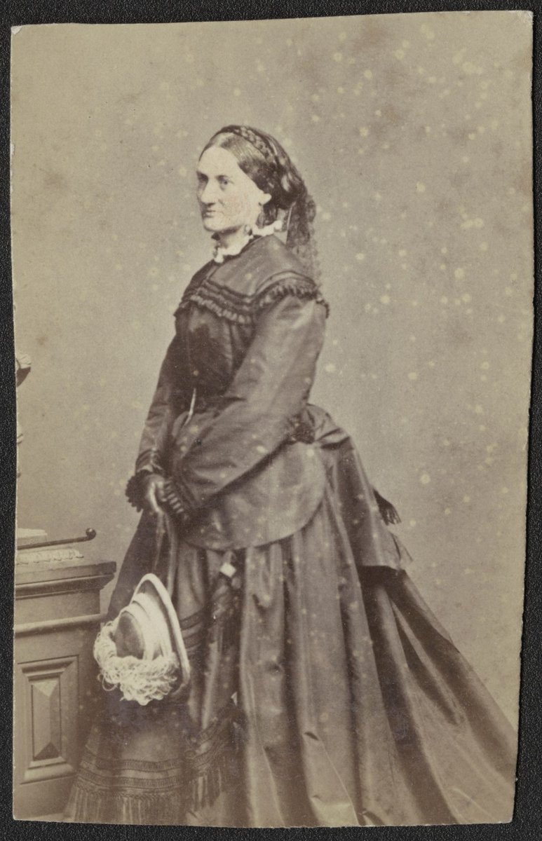 Studio portraits from Johnstone O'Shannessy & Co. photographers Melbourne (1865–1900)