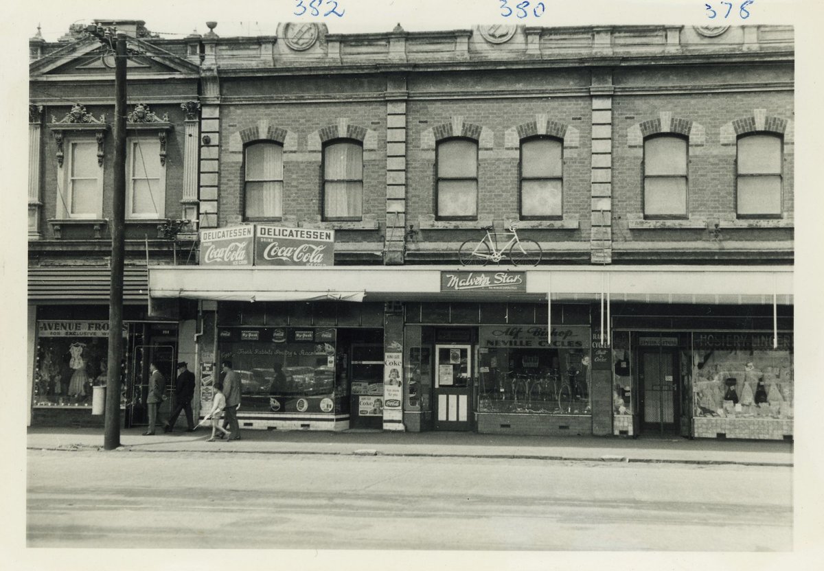 Terrace buildings, Bridge Road, Richmond (1967–69)