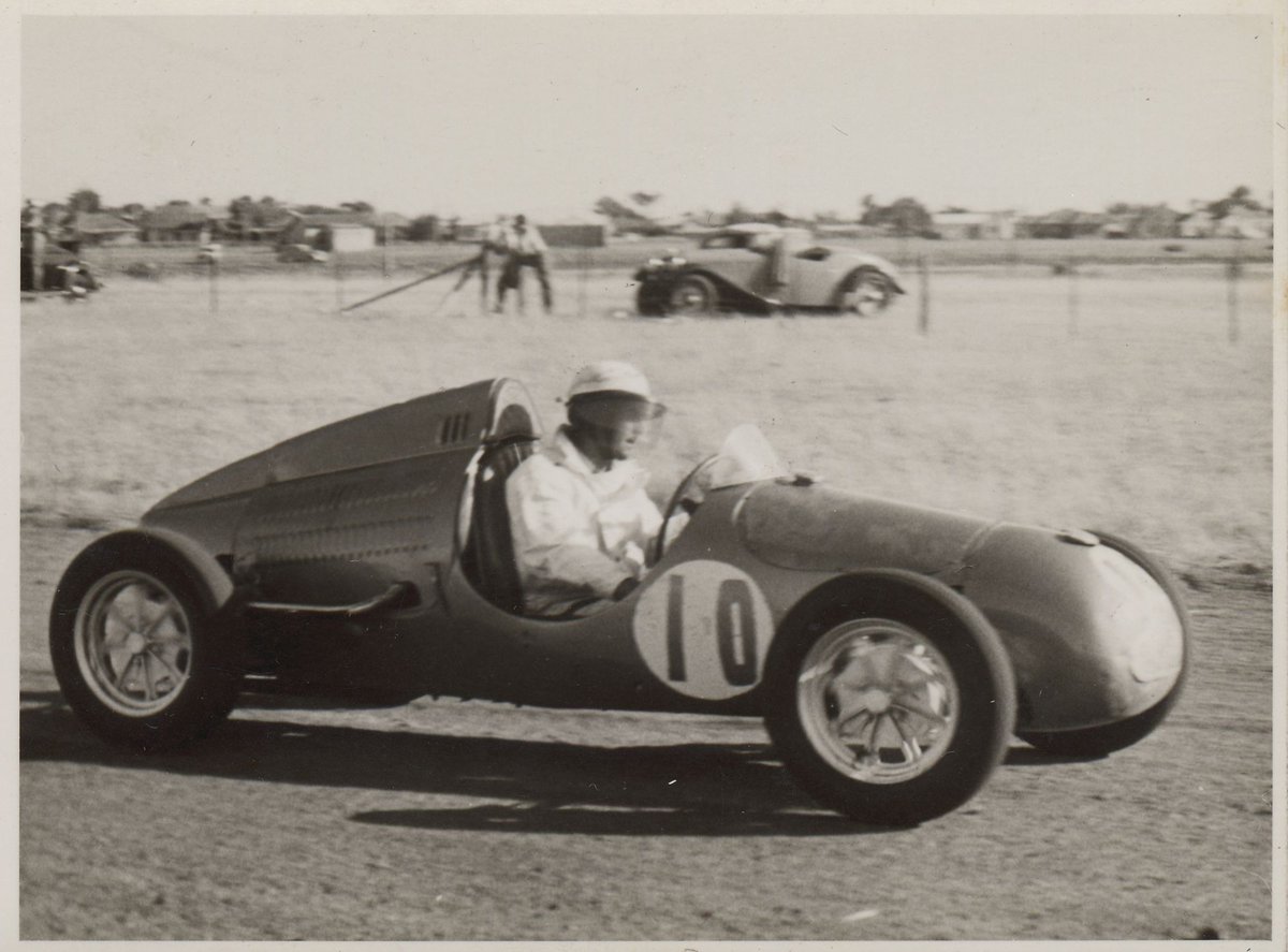 Car No. 10 racing at Altona (1950–54)