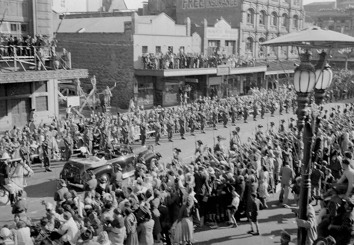 The Royal Visit of Queen Elizabeth II, Lonsdale Street, Melbourne, Melbourne City (1954)