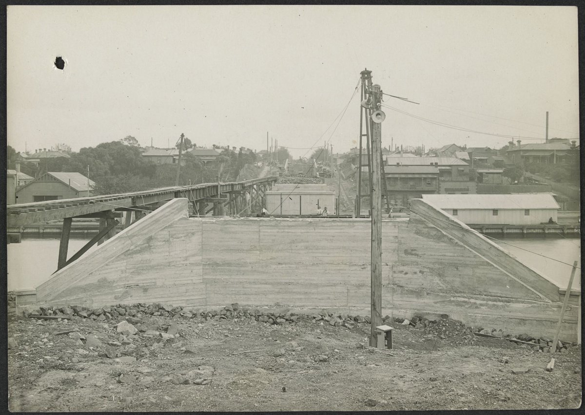 South Kensington to West Footscray, bridge over the Maribyrnong River (1927)