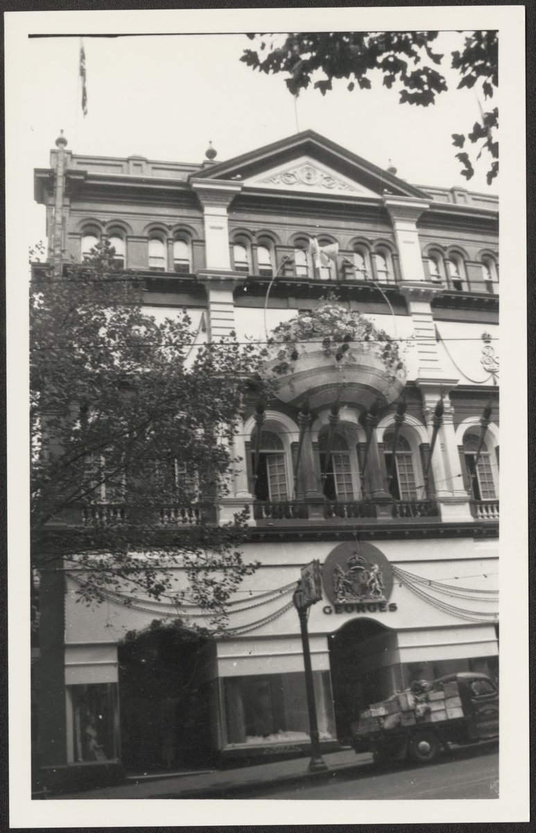 Melbourne at the time of Queen Elizabeth's visit 1954