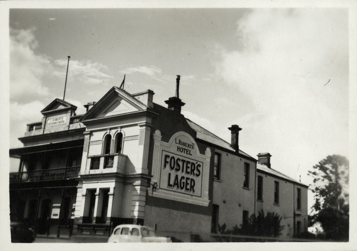 Exchange Hotel Point Nepean Road Cheltenham (1943)