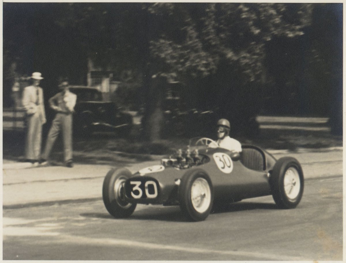 Lou Molina, Albert Park (1953?)
