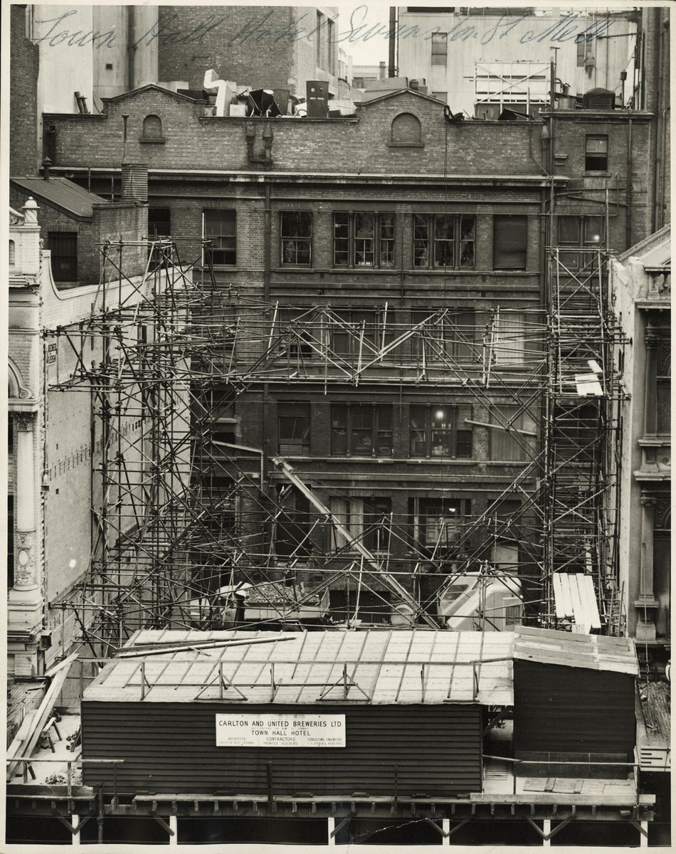 Town Hall Hotel, Swanston St. Melb, Melbourne City (1941–45)