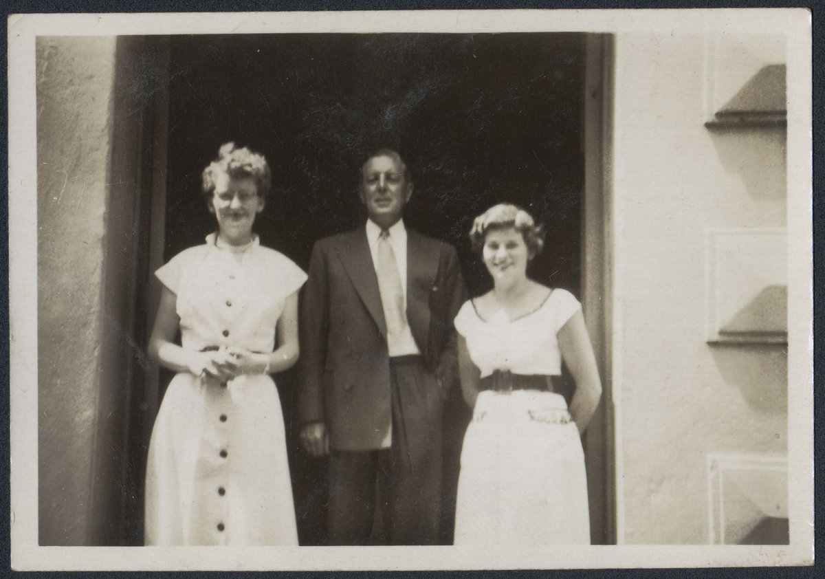 Photographs relating to Fachon Pty Ltd., Flinders Lane, Melbourne, Melbourne City (1953–54)