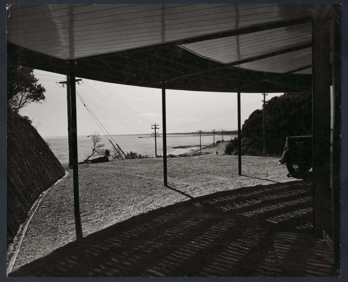 Henty House, Frankston, Victoria (1950–51)
