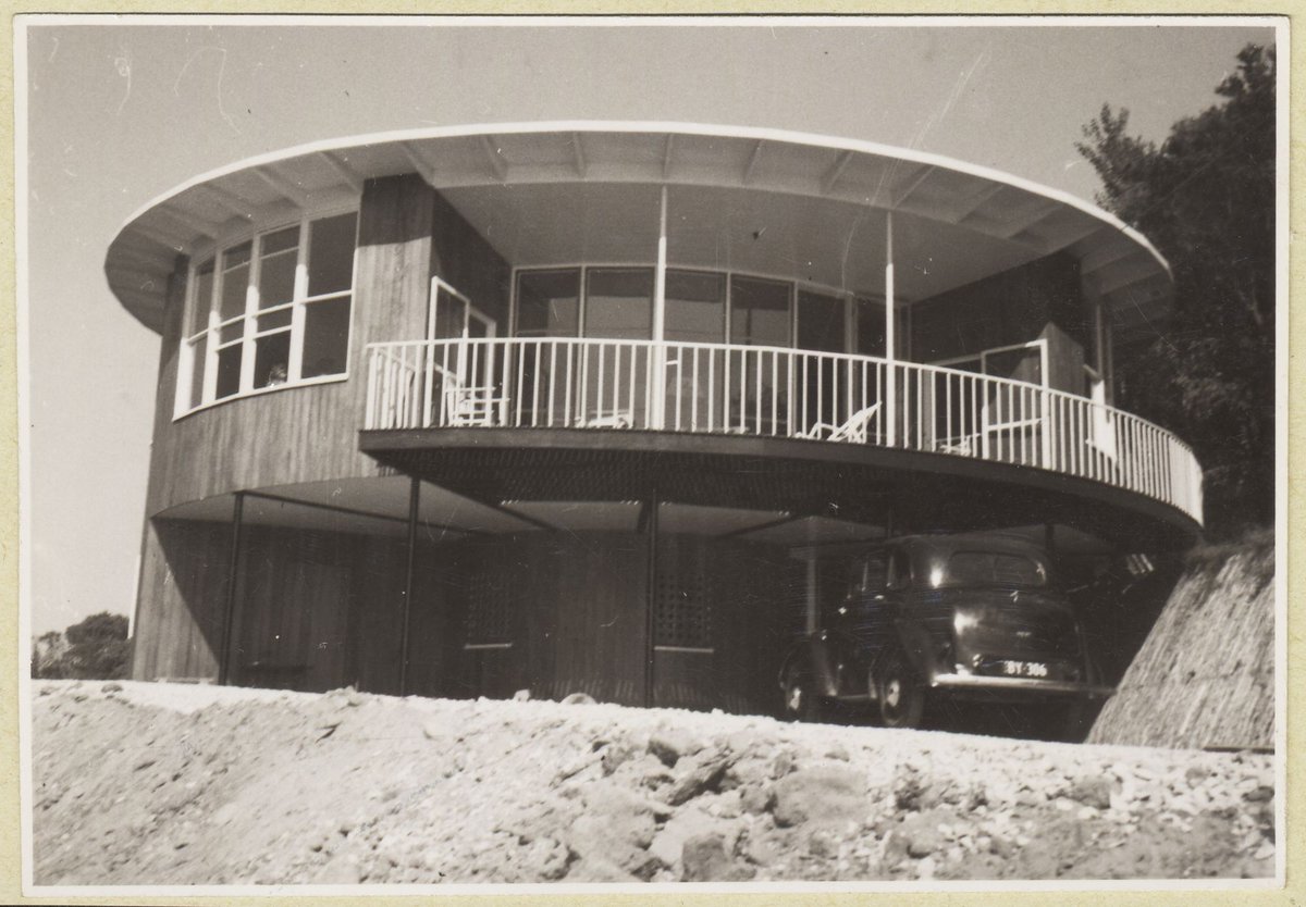 Henty House, Frankston, Victoria (1950–51)