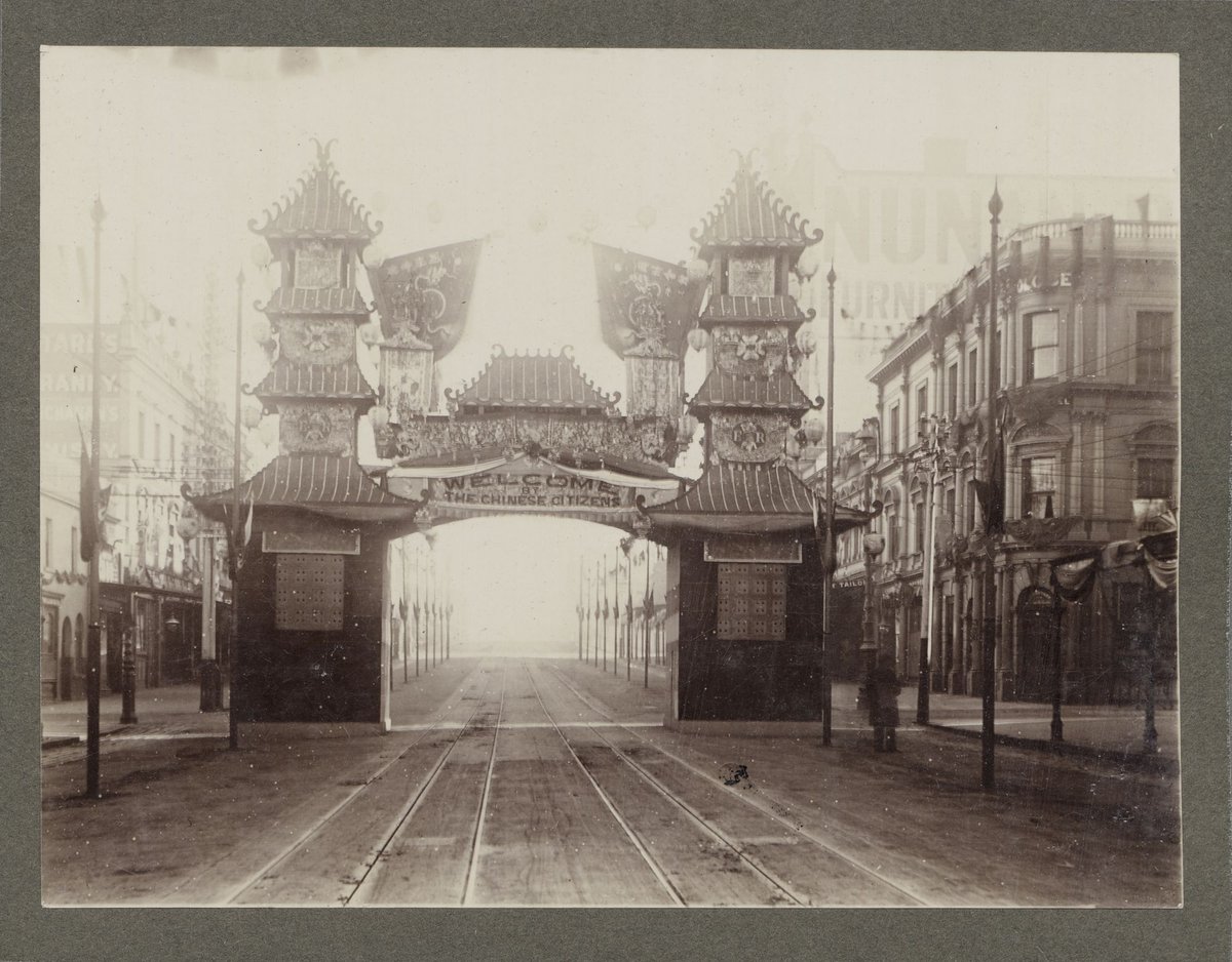 Decorations in Melbourne streets celebrating the visit of the Duke and Duchess of Cornwall and York (1901)